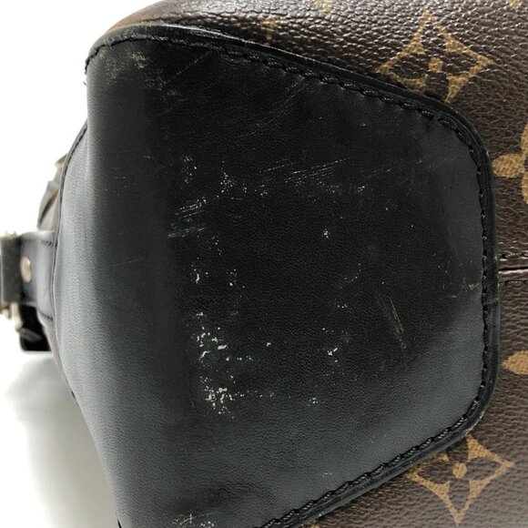 LOUIS VUITTON Black Monogram Canvas Shoulder Bag - Picture 8 of 16